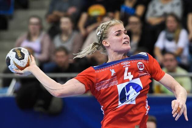Handball, WM Damen, Norwegen - Ungarn 171202 Norges Veronica Egebakken Kristiansen i matchen mellan Norge och Ungern under handbolls-VM den 2 december 2017 i Bietigheim Bissingen. Copyright: CARLxSANDIN BB171202CS097