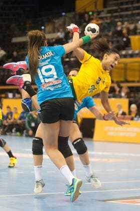 GER, IHF WM 2017, Tunesien (TUN) vs Brasilien (BRA) 03.12.2017, EWE Arena, Oldenburg, Germany, 23.IHF World Championship WM Weltmeisterschaft 2017 Women, first round, Group C, Tunesien vs Brasilien, im Bild ( Tunesien ) (Brasilien )