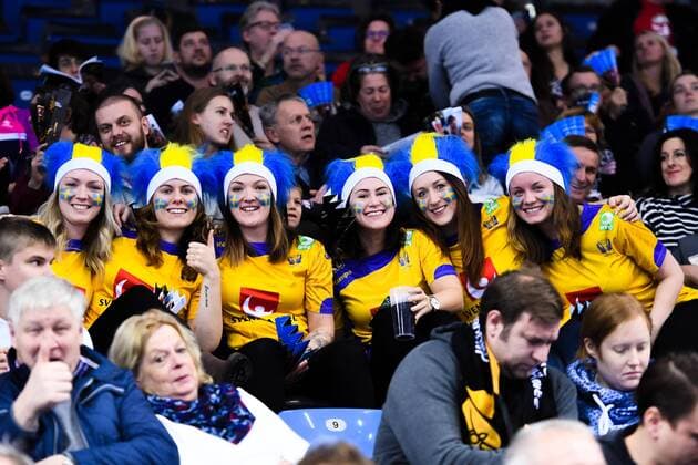 171203 Sveriges supportrar pa läktaren före matchen mellan Ungern och Sverige under handbolls-VM den 3 december 2017 i Bietigheim Bissingen. Copyright: CARLxSANDIN BB171203CS031