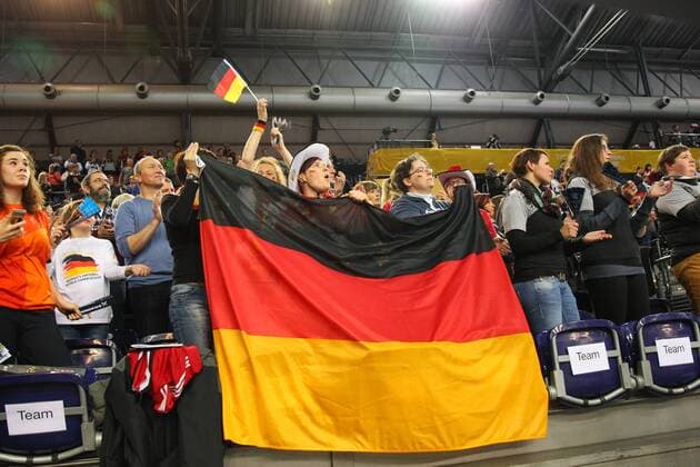 Germany Deutschland vs. Korea Suedkorea, 03.12.2017 23rd IHF Women s Handball World Championship WM Weltmeisterschaft Germany 2017, Preliminary round, Group D, Germany vs. Korea, Arena Leipzig. Handball Weltmeisterschaft der Frauen, Vorrunde, Gruppe D, Deutschland vs. Suedkorea. Im Bild: Fans, Zuschauer, Supporter, Germany, Fahne, Flagge, flag, Symbol.