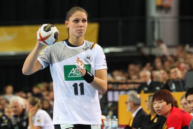 Germany Deutschland vs. Korea Suedkorea, 03.12.2017 23rd IHF Women s Handball World Championship WM Weltmeisterschaft Germany 2017, Preliminary round, Group D, Germany vs. Korea, Arena Leipzig. Handball Weltmeisterschaft der Frauen, Vorrunde, Gruppe D, Deutschland vs. Suedkorea. Im Bild: Xenia Smits ( 11, GER).
