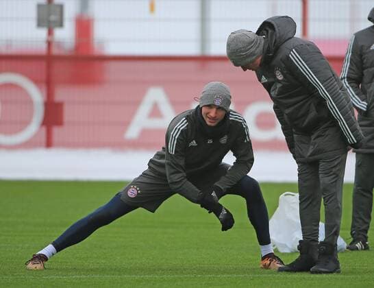 201712004, 1.CL, FC Bayern Abschlusstraining, Säbenerstrasse Muenchen, Fussball, im Bild: Thomas Mueller (FCB) und FCB Trainer Jupp Heynckes (FCB)