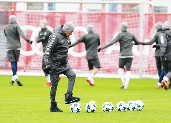 Trainer Jupp Heynckes, seine FCB-Mannschaft Fussball FC Bayern München 04.12.2017 Training vor dem CL-Spiel gegen Paris Saint-Germain