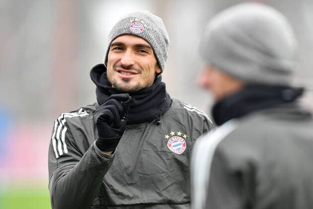 Mats HUMMELS (Bayern Muenchen),Gestik,Aktion. Abschlusstraining FC Bayern Muenchen vor dem Champions League Spiel gegen Paris St.Germain. Trainingsgelaende an der Saebener Strasse, Fussball,am 04.12.2017.