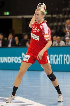 Stine Jorgensen (Dänemark, Denmark, 28) Freisteller, Einzelbild, Aktion, single photo, Handball, Frauen-Weltmeisterschaft, Japan - Dänemark,