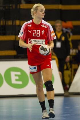 Stine Jorgensen (Dänemark, Denmark, 28) Freisteller, Einzelbild, Aktion, single photo, Handball, Frauen-Weltmeisterschaft, Japan - Dänemark,