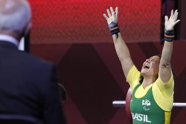 Bilder des Tages - SPORT Brazilian Maria Santos competes in the Paralympic Weightlifting Championships in Mexico City, Mexico, 04 November 2017. Paralympic Weightlifting Championships in Mexico City !ACHTUNG: NUR REDAKTIONELLE NUTZUNG!  Copyright: xSashenkaxGutierrezx MEX019 20171204-636480209244250206