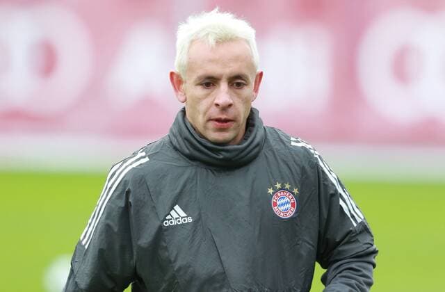 Rafinha pessimistisch Fussball FC Bayern München 04.12.2017 Training vor dem CL-Spiel gegen Paris Saint-Germain