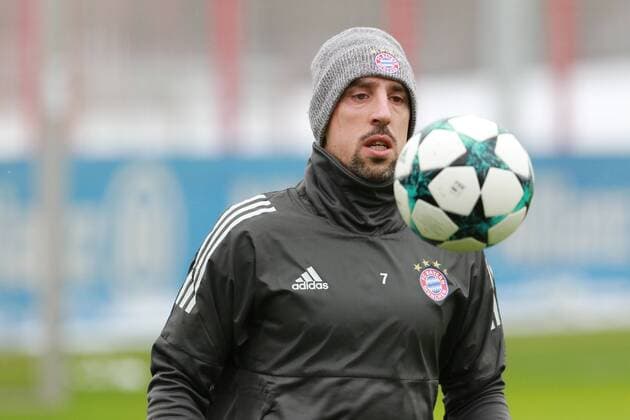 Franck Ribery am Ball Fussball FC Bayern München 04.12.2017 Training vor dem CL-Spiel gegen Paris Saint-Germain