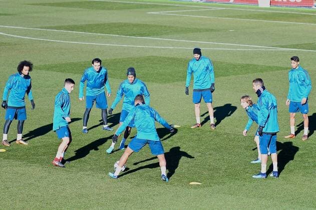 Real Madrid Training Real Madrid players warm up during training at Ciudad Deportiva de Majadahonda, Madrid Content Not Available For UK Newspapers Copyright: xKristianxKanex FIL-11057-0001