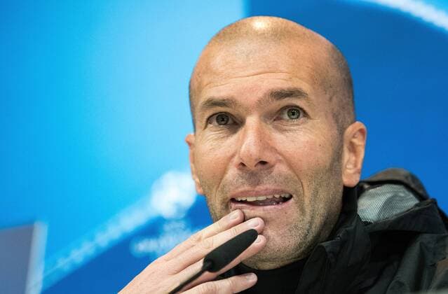 05.12.2017, xfux, Fussball Champions League, Real Madrid Pressekonferenz vor dem Champions League Spiel gegen Borussia Dortmund, emspor, v.l. Trainer Zinedine Zidane (Real Madrid) Madrid