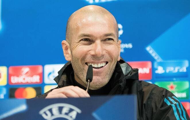 05.12.2017, xfux, Fussball Champions League, Real Madrid Pressekonferenz vor dem Champions League Spiel gegen Borussia Dortmund, emspor, v.l. Trainer Zinedine Zidane (Real Madrid) Madrid