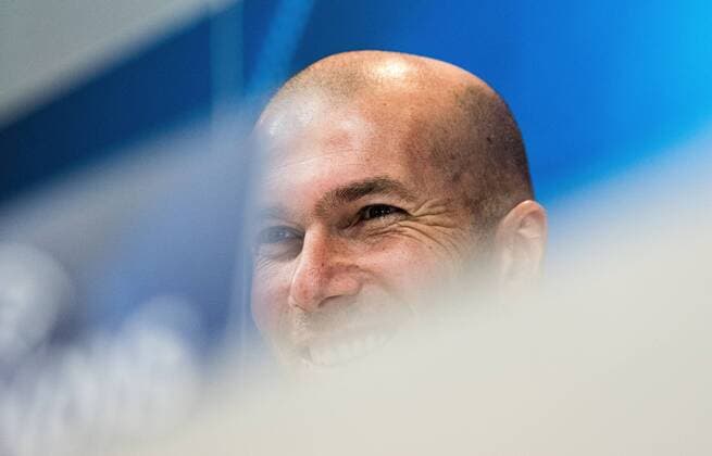05.12.2017, xfux, Fussball Champions League, Real Madrid Pressekonferenz vor dem Champions League Spiel gegen Borussia Dortmund, emspor, v.l. Trainer Zinedine Zidane (Real Madrid) Madrid
