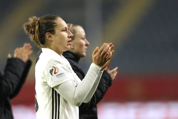 Foto : Babett Peter ( Deutschland ) Fussball Länderspiel der Damen am Fr. 24.11.2017 Deutschland - Frankreich 4 - 0