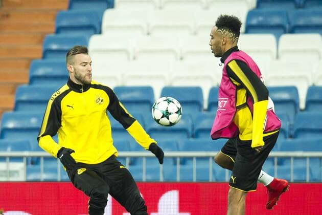 Fußball: Champions League, Saison 2017 2018, Gruppe H, Abschluss Training von Borussia Dortmund vor dem Spiel gegen Real Madrid am 05.12.2017 im Estadio Santiago Bernabeu in Madrid (Spanien). Dortmunds Andrej Yarmolenko (l.) und Dortmunds Pierre-Emerick Aubameyang kämpfen um den Ball. Copyright: xKirchner DavidxInderliedx