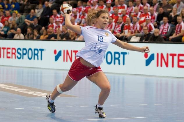 Daria Samokhina (Russland, Russia, 18) beim Siebenmeter, 7m, penalty, Handball, Frauen-Weltmeisterschaft, Russland - Brasilien,