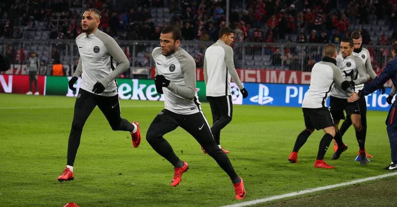 Fussball UEFA Champions League: FC Bayern Muenchen - Paris Saint-Germain am 05.12.2017 in der Allianz Arena, Gruppe B, Spieltag 6, Saison 2017 18, xmdx, PSG beim Warm up FC Bayern Muenchen - Paris Saint Germain