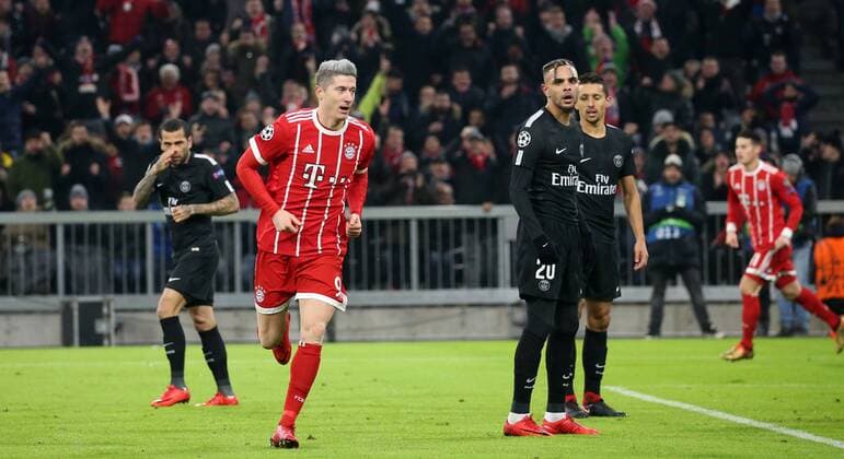 Fussball UEFA Champions League: FC Bayern Muenchen - Paris Saint-Germain am 05.12.2017 in der Allianz Arena, Gruppe B, Spieltag 6, Saison 2017 18, xmdx, 1-0 durch Robert LEWANDOWSKI (9, FC Bayern Muenchen), torjubel FC Bayern Muenchen - Paris Saint Germain