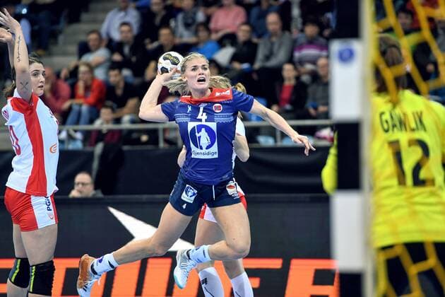 Handball, WM Damen, Norwegen - Polen 171205 Norges Veronica Egebakken Kristiansen under matchen mellan Norge och Polen under handbolls-VM den 5 december 2017 i Bietigheim Bissingen. Copyright: CARLxSANDIN BB171205CS092