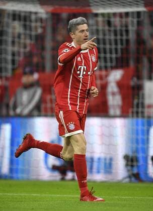 TOR zum 1:0 durch Robert Lewandowski FC Bayern München Torjubel Champions League CL Gruppenphase FC Bayern München FCB vs FC Paris Saint-Germain PSG 05.12.2017 FC Bayern München FCB vs FC Paris Saint-Germain PSG