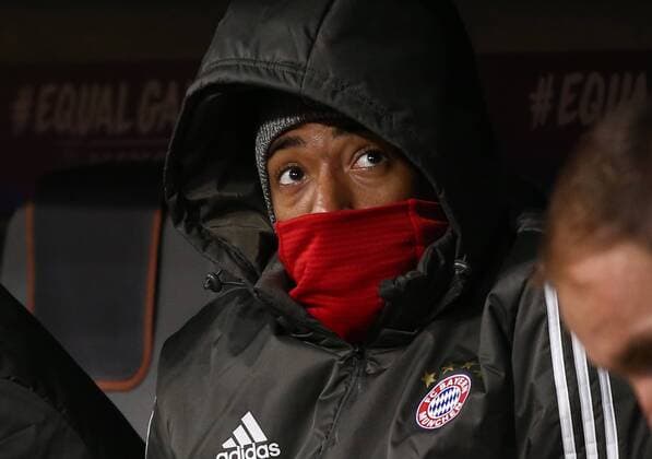 Jerome Boateng auf der Bank Fußball Fussball UEFA CL Championsleague Herren Saison 2017 2018 05.12.2017 FC Bayern München FCB vs. Paris St.Germain PSG