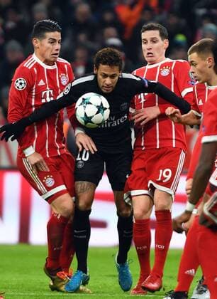 05.12.2017, xjhx, Fussball UEFA Champions League, FC Bayern Muenchen - Paris Saint-Germain PSG, emspor, v.l. James Rodriguez (FC Bayern Muenchen), Neymar (PSG Paris St.Germain), Sebastian Rudy (FC Bayern Muenchen) Muenchen