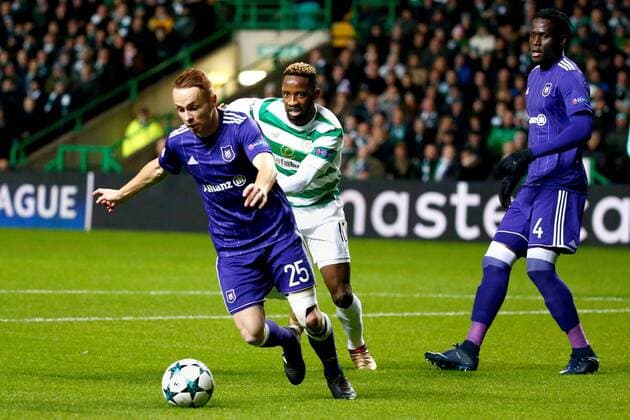 GLASGOW,SCOTLAND - DECEMBER 05 : Adrien Trebel midfielder of RSC Anderlecht during the Champions League Group B match between Celtic FC and Rsc Anderlecht on December 05, 2017 in Glasgow, Scotland, 5 12 2017 FOOTBALL : Celtic Glasgow vs Anderlecht - Ligue Des Champions - 05 12 2017 PhotoNews Panoramic 