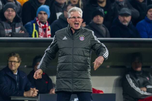 Muenchen, Deutschland 05.12.2017, UEFA Champions League - 2017 18 Season, Gruppenphase - Gruppe B - 6. Spieltag, FC Bayern Muenchen - Paris Saint-Germain , Cheftrainer Jupp Heynckes (FCB) gestikuliert ( DeFodi048