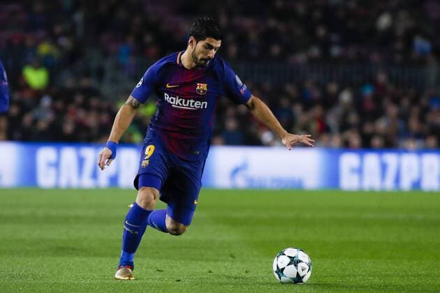 5th December 2017, Camp Nou, Barcelona, Spain; UEFA Champions League football, FC Barcelona Barca versus Sporting Lisbon; Luis Suarez of FC Barcelona controls the ball  ActionPlus11959317