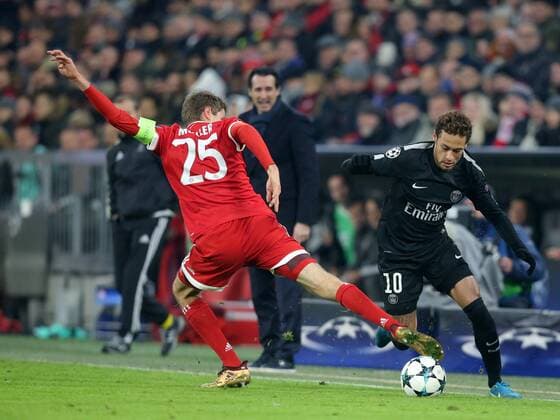 Thomas Mueller (FC Bayern Muenchen 25) Neymar ( Paris Saint-Germain 10 ), FC Bayern Muenchen vs Paris Saint-Germain, Champions League, Fussball, 05.12.2017, Muenchen Copyright: xLanger Eibner-Pressefotox EP_HLR