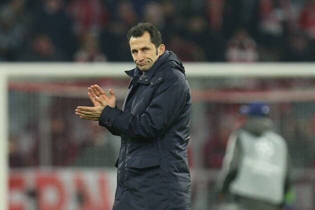 enttaeuschung bei Sportdirektor Hasan Salihamidzic (FC Bayern Muenchen) nach dem Schlusspfiff, FC Bayern Muenchen vs. Paris Saint-Germain, Fussball, Vorrunde, Champions League, 05.12.2017 Muenchen Bayern Deutschland