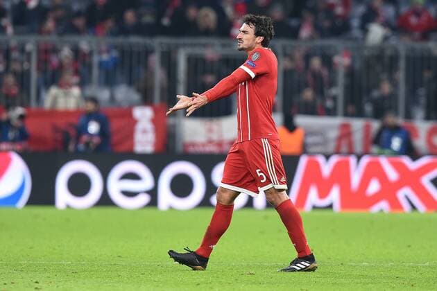 Fußball Champions League Gruppenphase 6. Spieltag FC Bayern München - Paris Saint-Germain am 05.12.2017 in der Allianz Arena in München Mats Hummels ( München )