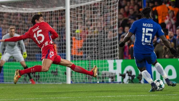 Football - 2017 2018 UEFA Champions League - Group C: Chelsea vs. Atletico Madrid Stefan Savic (Atletico Madrid) stretches to prevent Victor Moses (Chelsea FC) crossing the ball at Stamford Bridge. COLORSPORT DANIEL BEARHAM  csp_che_atl_051217_