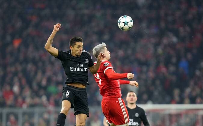 FC Bayern München - Paris St. Germain Deutschland, München, 05.12.2017, Fussball, Champions League, Saison 2017 2018, Gruppenphase 6. Spieltag, FC Bayern München - Paris St. Germain: v.l. Marquinhos (Paris St. Germain), Robert Lewandowski (FC Bayern München).