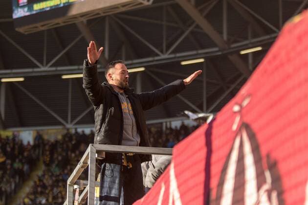 Capo Supp tritt die Nachfolge von Stefan Lehmann an, der seine Laufbahn als Vorsinger nach 18 Jahren beendet. 2. Bundesliga, 16. Spieltag, Sonntag 03.12.2017, SG Dynamo Dresden - FC Erzgebirge Aue 4:0, Foto: Steffen Kuttner SG Dynamo Dresden vs. FC Erzgebirge Aue