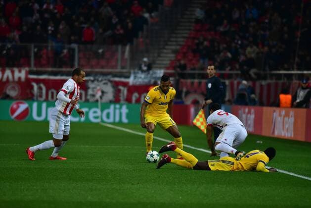 Greece: Champions League Olympiacos vs Juventus Tense moment during the game of Olympiacos versus Juventus. Athens Attiki Greece G. Karaiskakis Stadium  DimitriosxKarvountzis PacificxPress
