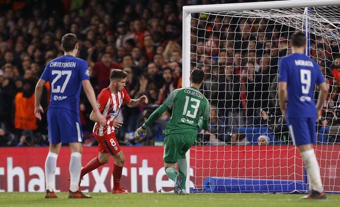 Partido de la Liga de Campeones entre el Chelsea y el Atlético. En la imagen, Saúl marca para el Atlético. Champions League match between Chelsea and Atletico. In this picture, Saul scores the first goal for Atletico. 