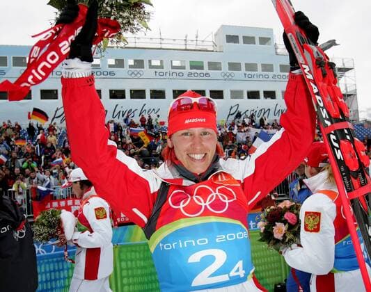 Biathlon Damen Staffel - Silbermedaille - Olympische Spiele 2006 - aufgenommen in San Sicario am 23.02.2006 Kati Wilhelm - Jubel , San Sicario Italien *** Biathlon women s relay silver medal Olympic Games 2006 was taken in San Sicario on 23 02 2006 Kati Wilhelm Jubilee San Sicario, Italy