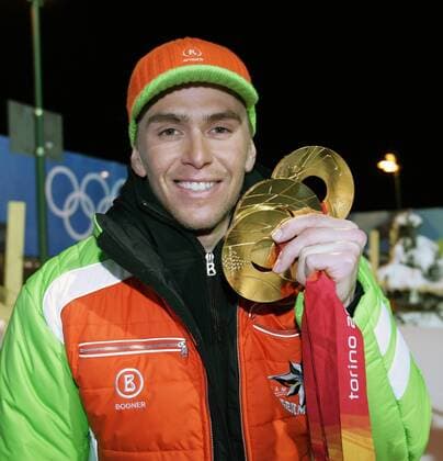 Michael Greis mit 3 Goldmedaillen - aufgenommen in San Sicario am 25.02.2006 - Biathlon - Olympische Spiele 2006 , San Sicario Italien