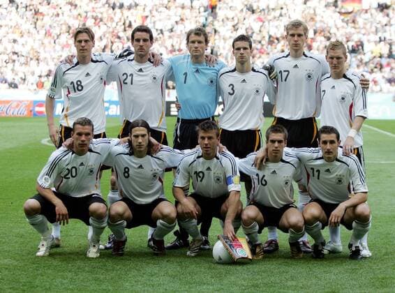Mannschaftsfoto Deutsche Nationalmannschaft - aufgenommen vor dem Eröffnungsspiel der Fussball WM 2006 in München am 09.06.2006 , München Deutschland *** German national team team photo taken before the opening match of the soccer World Cup 2006 in Munich on 09 06 2006 Munich Germany