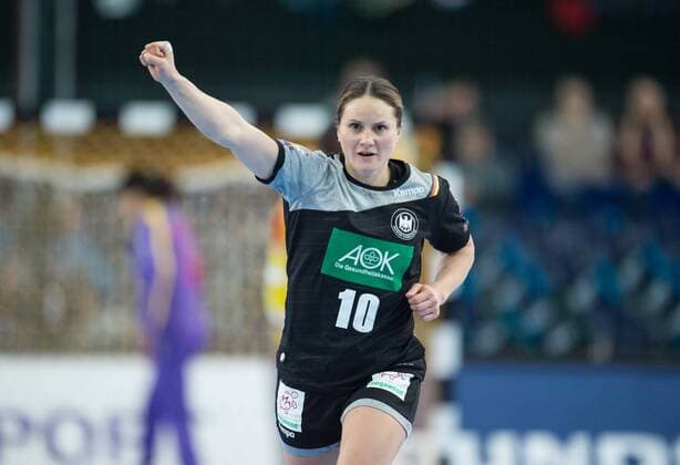 Bilder des Tages - SPORT Anna Loerper (10 GER) jubelt. Vorrunde Gruppenspiel: Deutschland - China in Leipzig am 06.12.2017. Handball 23. Frauen Handball-Weltmeisterschaft in Deutschland 2017,