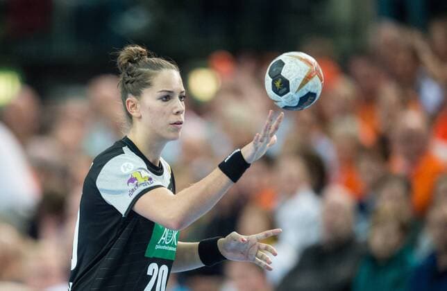 Emily BOELK (20 GER) Vorrunde Gruppenspiel: Deutschland - China in Leipzig am 06.12.2017. Handball 23. Frauen Handball-Weltmeisterschaft in Deutschland 2017,