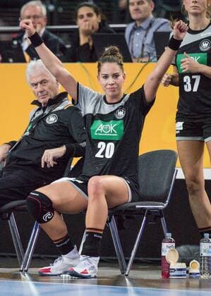 GER, IHF WM 2017, Deutschland (GER) vs. China (CHN) 06.12.2017, Arena, Leipzig, GER, IHF WM 2017, Deutschland (GER) vs. China (CHN), im Bild Jubel Emily Boelk ( 20, Deutschland),