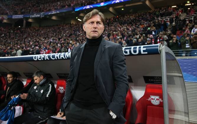 RB Leipzig - Besiktas Istanbul Fussball Champions League Leipzig, 06.12.2017, Red Bull Arena, Fussball, UEFA Champions League, Gruppe G, 6.Spieltag , Rasenballsport Leipzig vs. Besiktas Istanbul, Im Bild; Trainer Ralph Hasenhüttl Hasenhuettl, RB Leipzig. ,