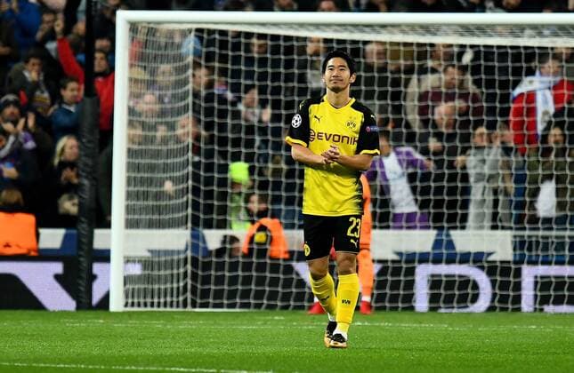 06.12.2017, xfux, Fussball Champions League, Real Madrid - Borussia Dortmund, emspor, v.l. Shinji Kagawa (Borussia Dortmund) enttaeuscht, enttaeuscht schauend, dissapointed gibt Anweisungen, gestikuliert, mit den Armen gestikulieren gives instructions, gesticulate, gesticolando. Madrid