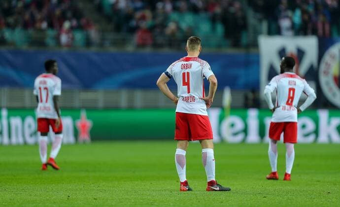 Bilder des Tages - SPORT Leipzig, Deutschland 06.12.2017, UEFA Champions League - 2017 18 Season, Gruppenphase - Gruppe G - 6. Spieltag, RB Leipzig - Besiktas Istanbul, Bruma (RBL) Willi Orban (RBL) Naby Keita (RBL) enttaeuscht, enttaeuschung ( DeFodi507