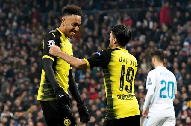 06.12.2017, xfux, Fussball Champions League, Real Madrid - Borussia Dortmund, emspor, v.l. Pierre-Emerick Aubameyang (Borussia Dortmund), Mahmoud Dahoud (Borussia Dortmund) Torjubel, Goal celebration, celebrate the goal zum 2:2 Madrid