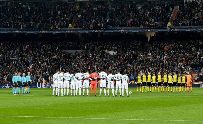 06.12.2017, xfux, Fussball Champions League, Real Madrid - Borussia Dortmund, emspor, v.l. Trauerminute vor dem Anpfiff Madrid