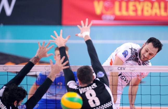 Volleyball, CL, Jastrzebski Wegiel - Berlin Recycling Volleys 2017.12.06 Jastrzebie Siatkowka Mezczyzn Liga Mistrzow Sezon 2017 2018 Jastrzebski Wegiel - Berlin Recycling Volleys N z Jonson De Rocco Foto Lukasz Sobala Press Focus 2017.12.06 Jastrzebie Volleyball Mens CEV Volleyball Champions League Season 2017 2018 Jastrzebski Wegiel - Berlin Recycling Volleys Jonson De Rocco Credit: Lukasz Sobala Press Focus NEWSPIX.PL --- Newspix.pl  20171206PF_LS087