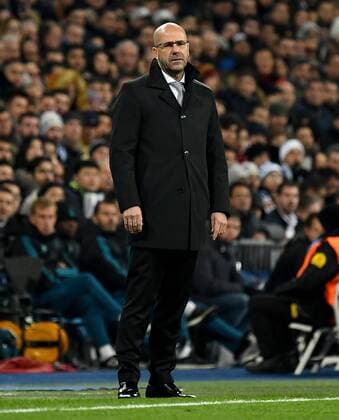 06.12.2017, xfux, Fussball Champions League, Real Madrid - Borussia Dortmund, emspor, v.l. Trainer Peter Bosz (Borussia Dortmund) enttaeuscht, enttaeuscht schauend, dissapointed Madrid